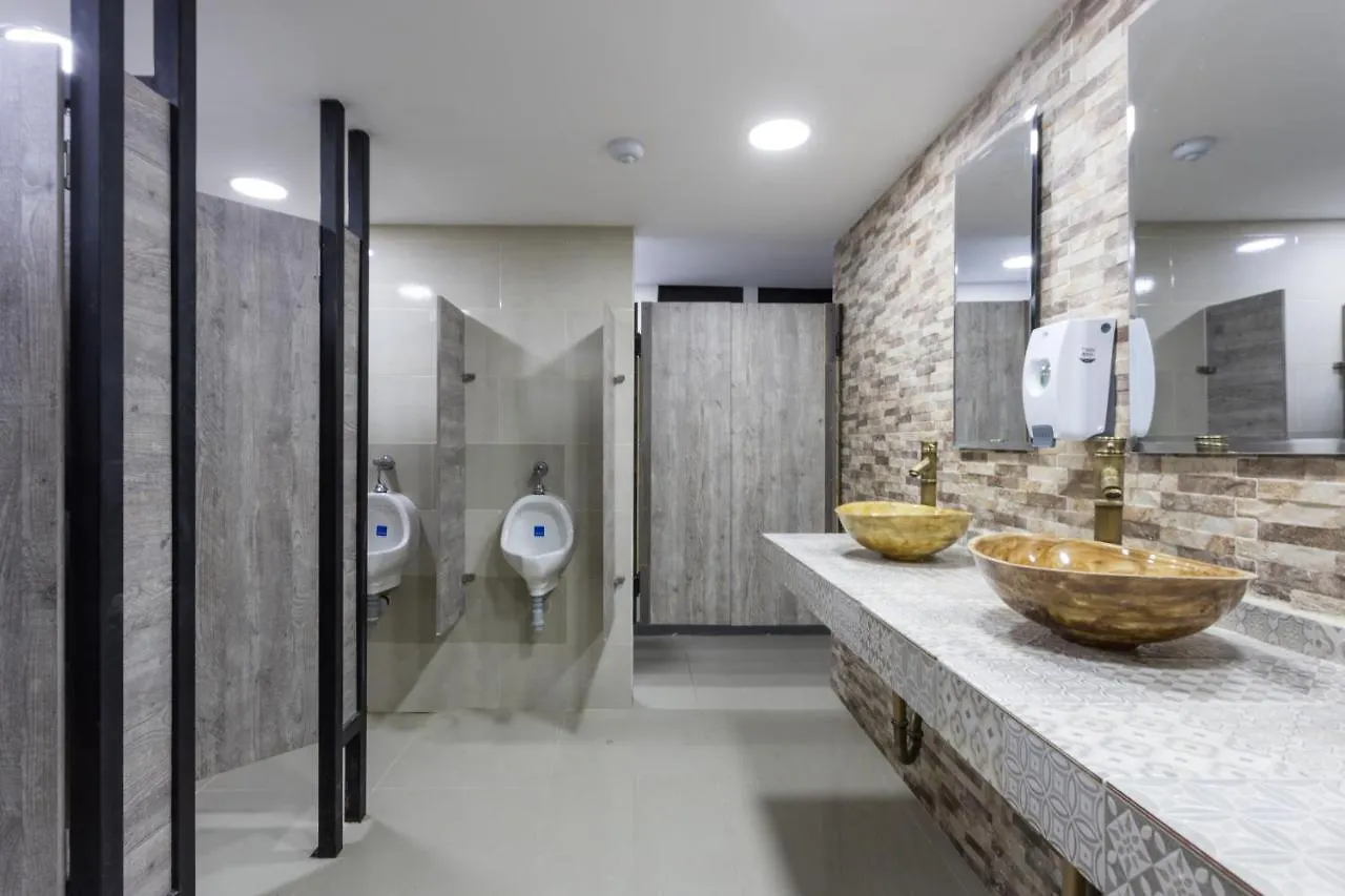 Parceros Med Hostel Medellín Colômbia